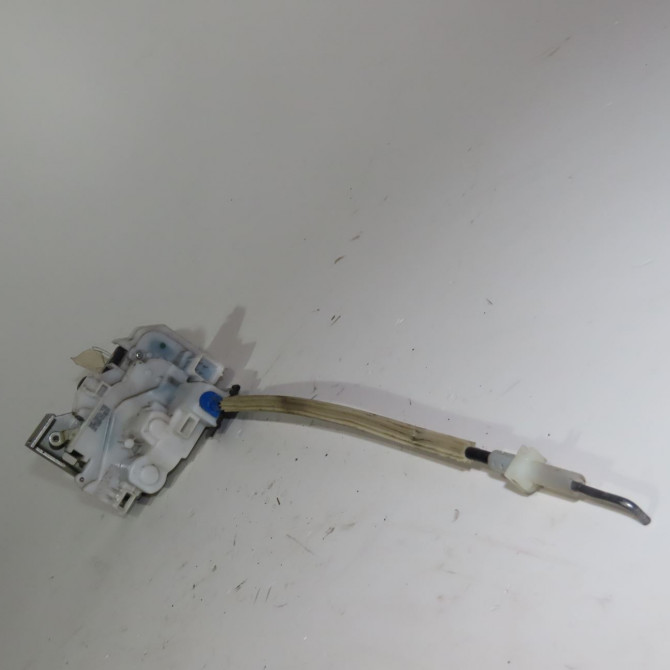 Serrure porte avd occasion  Opel COMBO Camionnette/Monospace (X12) 1.6 cdti (b05) (2012)   95519797  4