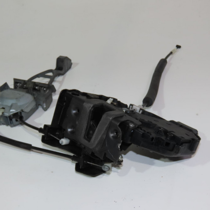 Serrure porte avg occasion  Jaguar XF I (X250) 2.7 d (2008-2015)   JDE38173  1