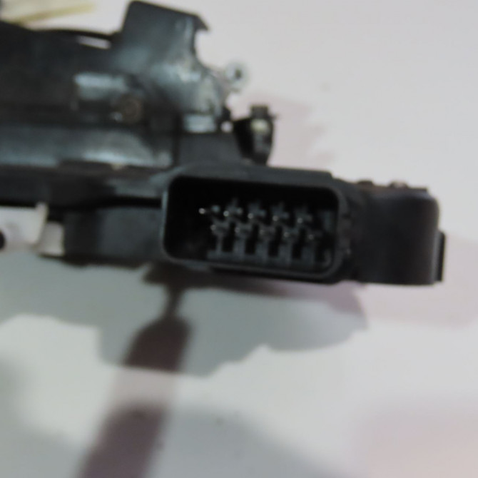 Serrure porte avg occasion  Jaguar XF I (X250) 2.7 d (2008-2015)   JDE38173  5