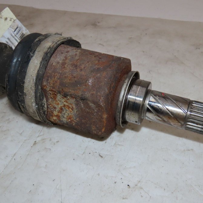 Transmission avant gauche occasion  Renault CLIO III (BR0/1, CR0/1) 2.0 16v sport (cr0n, cr1p) (2006-2012)   8200926133  3