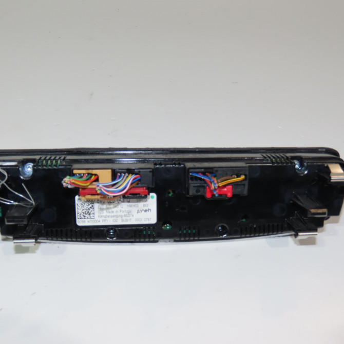 Commande de chauffage occasion  Audi A3 Sportback (8VA, 8VF) 1.5 tfsi (2017-2018)   8V0820043AFIMJ  3