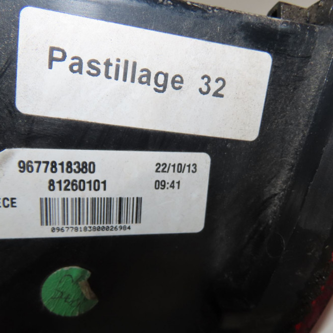 Feu arrière interieur gauche occasion  Peugeot 308 II (LB_, LP_, LW_, LH_, L3_) 1.6 hdi / bluehdi 115 (2013-2021) 5 portes   9677818380  2