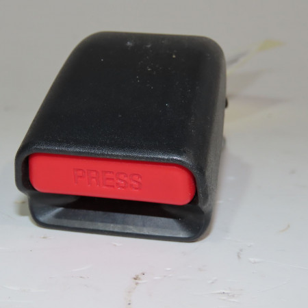 Ancrage ceinture arrière droit occasion  Peugeot 108 1.0 vti (2014)   B0011390XX 