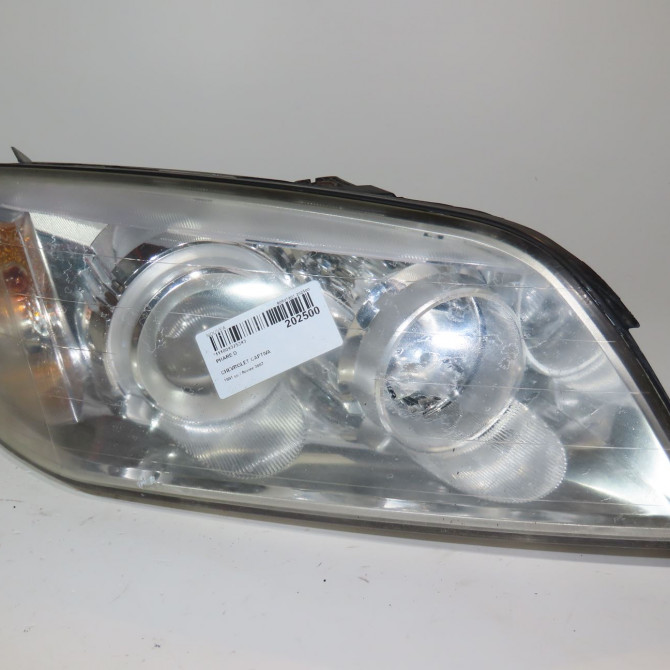 Phare droit occasion  Chevrolet CAPTIVA (C100, C140) 2.0 d 4wd (2006-2009)   96626972  1