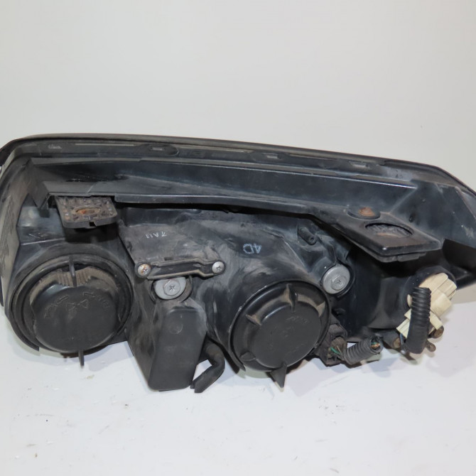 Phare droit occasion  Chevrolet CAPTIVA (C100, C140) 2.0 d 4wd (2006-2009)   96626972  2