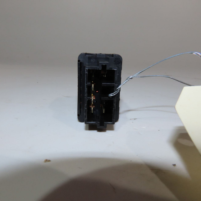 Commande lève-glace porte avant droite occasion  Citroën C3 Pluriel (HB_) 1.4 hdi (2004) 2 portes   6554QX  2