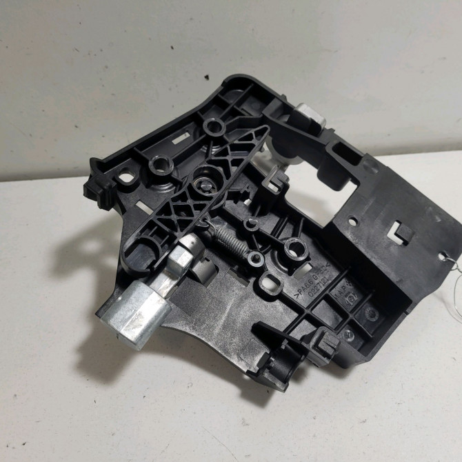 Poignee int porte coulissante g occasion  Peugeot PARTNER TEPEE 1.6 hdi 16v (2008) 5 portes   9143T2  2