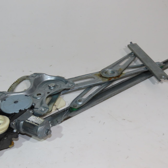 Mecanisme+moteur leve-glace avg occasion  Toyota AVENSIS Break (_T27_) 2.0 d-4d (wwt271_) (2015-2018)   6982005071  1