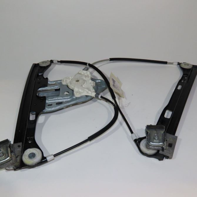 Mecanisme+moteur leve-glace avg occasion  Mercedes-benz CLASSE CLC (CL203) Clc 220 cdi (203.708) (2008-2011)   2037203946  5
