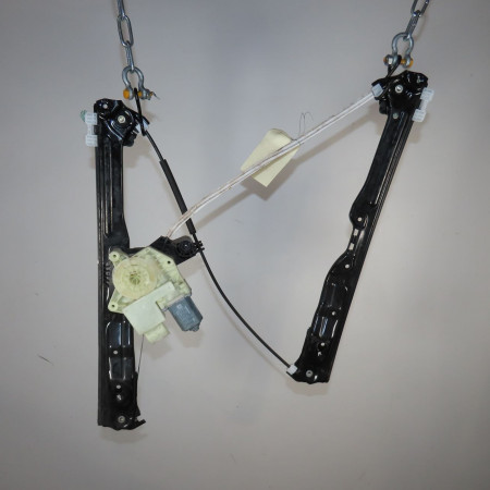 Mecanisme + moteur lève-glace avant droit occasion  Peugeot 308 II (LB_, LP_, LW_, LH_, L3_) 1.6 hdi 100 (2014-2021) 5 portes   9826079480 