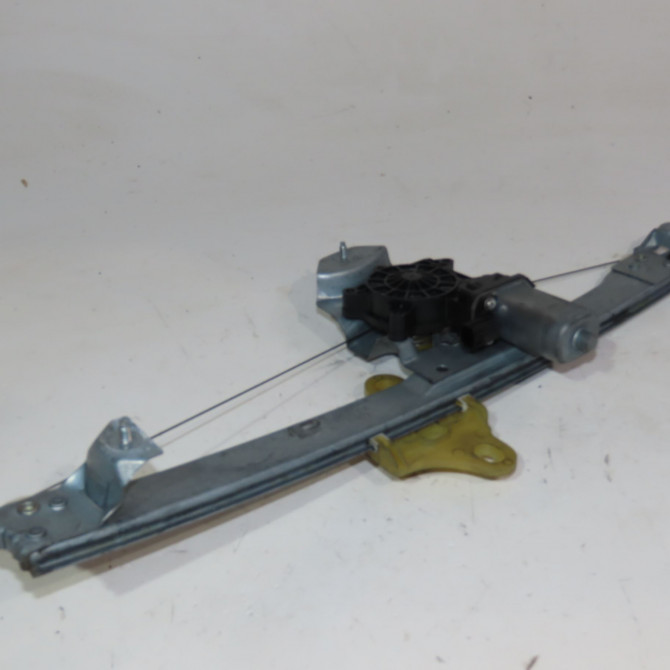 Mecanisme + moteur lève-glace avant droit occasion  Renault CLIO IV (BH_) 1.5 dci 90 (2012) 5 portes   807205569R  1