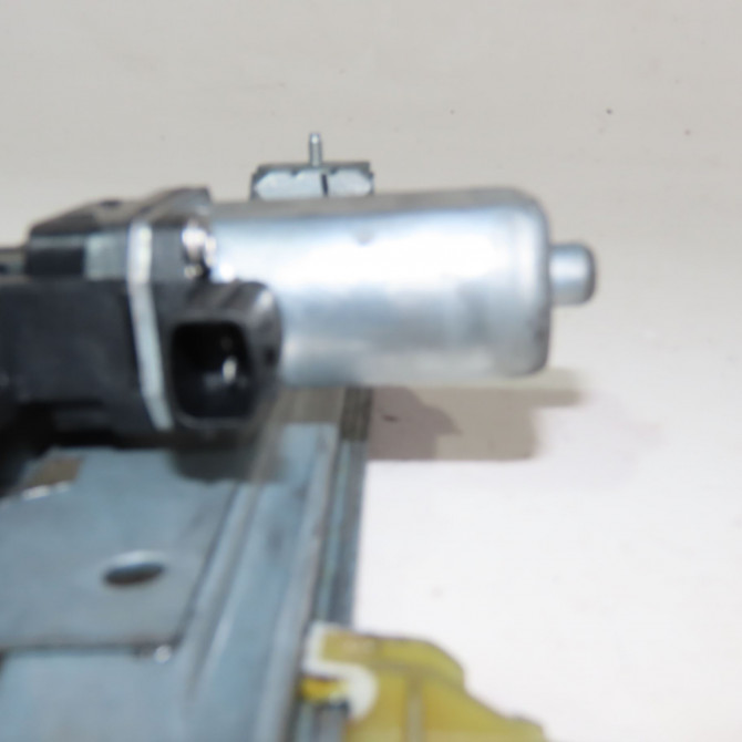 Mecanisme + moteur lève-glace avant droit occasion  Renault CLIO IV (BH_) 1.5 dci 90 (2012) 5 portes   807205569R  4