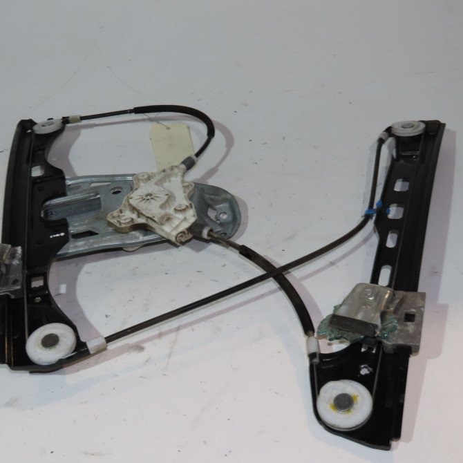 Mecanisme + moteur lève-glace avant droit occasion  Mercedes-benz CLASSE C (W203) C 200 cdi (203.007) (2003-2007)   2037203246  4