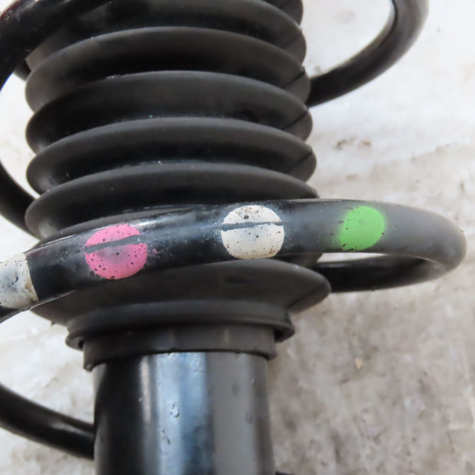 Amortisseur avant droit occasion  Renault MEGANE IV 3/5 portes (B9A/M/N_) 1.2 tce 130 (b9mr) (2015) 5 portes   543025418R  4