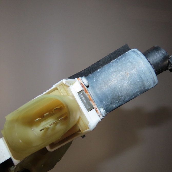 Mecanisme + moteur lève-glace avant droit occasion  Bmw 3 Coupé (E92) 320 d (2006-2010)   51337193456  3