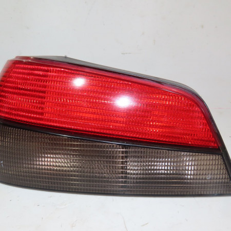 Feu arrière gauche occasion  Peugeot 306 3/5 portes (7A, 7C, N3, N5) 2.0 hdi 90 (1999-2002)   6350H7 