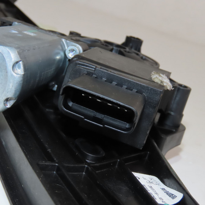 Mecanisme+moteur leve-glace arg occasion  Peugeot 3008 SUV (MC_, MR_, MJ_, M4_) 2.0 bluehdi 180 (2016)   9840190280  4