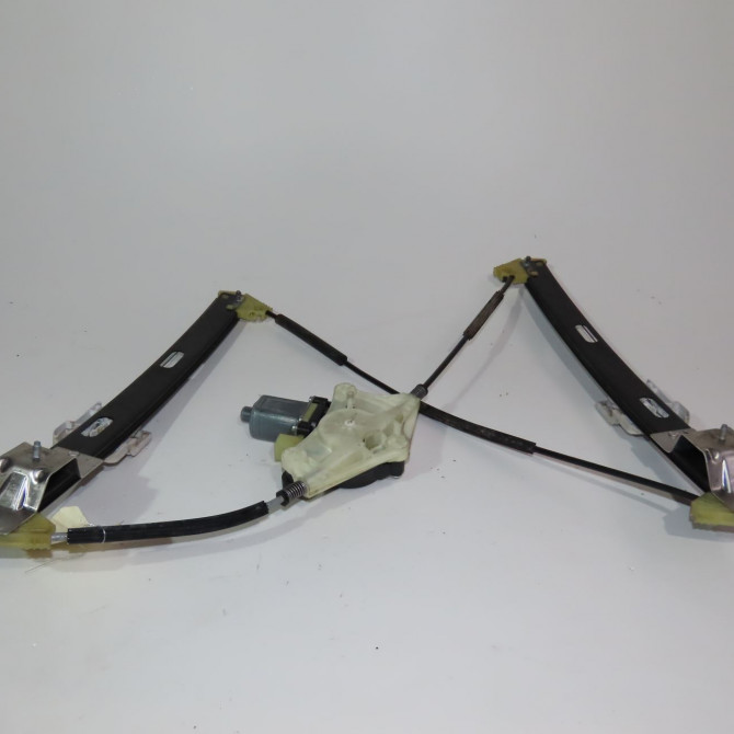 Mecanisme + moteur lève-glace avant droit occasion  Seat LEON ST (5F8) 1.6 tdi (2013-2018)   5F4837462D  4