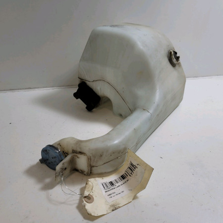 Reservoir lave-glace avant occasion  Audi 100 C3 A trois volumes (443, 444) 1.8 (1983-1989)    