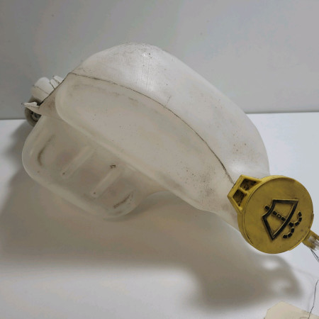 Reservoir lave-glace avant occasion  Dodge CALIBER 2.0 crd (2006)   5189350AA 