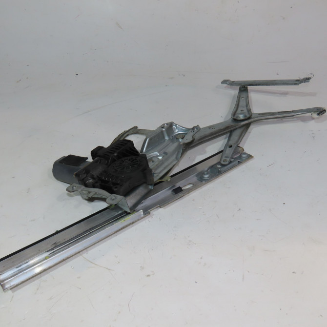 Mecanisme+moteur leve-glace avg occasion  Opel ASTRA H Break (A04) 1.7 cdti (l35) (2004-2010)   93178695  1