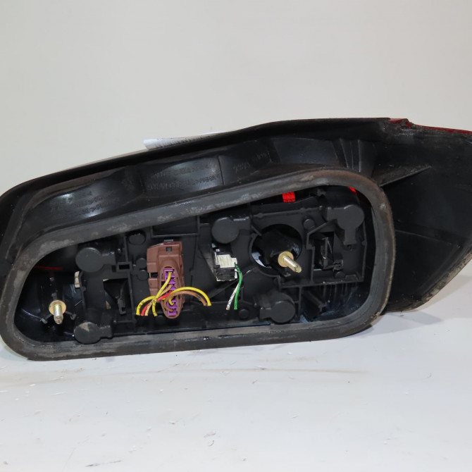 Feu arrière gauche occasion  Peugeot 306 3/5 portes (7A, 7C, N3, N5) 1.9 d (1994-2001)   6350H7  2