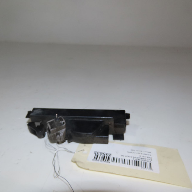 Eclaireur plaque de police g occasion  Toyota IQ (_J1_) 1.0 (kgj10_) (2009-2015)   8127052020  3