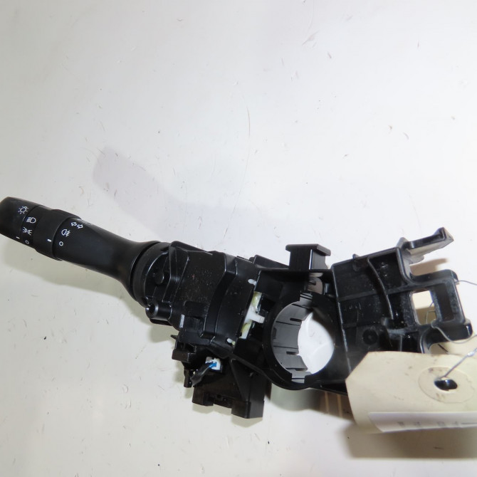 Commande eclairage occasion  Toyota IQ (_J1_) 1.0 (kgj10_) (2009-2015)   8414012611  1