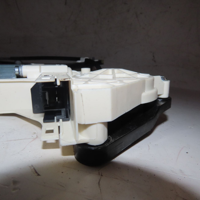 Mecanisme+moteur leve-glace avg occasion  Audi A1 Sportback (8XA, 8XF) 1.4 tfsi (2011-2015)   8X4837461A  3