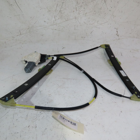 Mecanisme + moteur lève-glace avant droit occasion  Audi A1 Sportback (8XA, 8XF) 1.4 tfsi (2011-2015)   8X4837462A 
