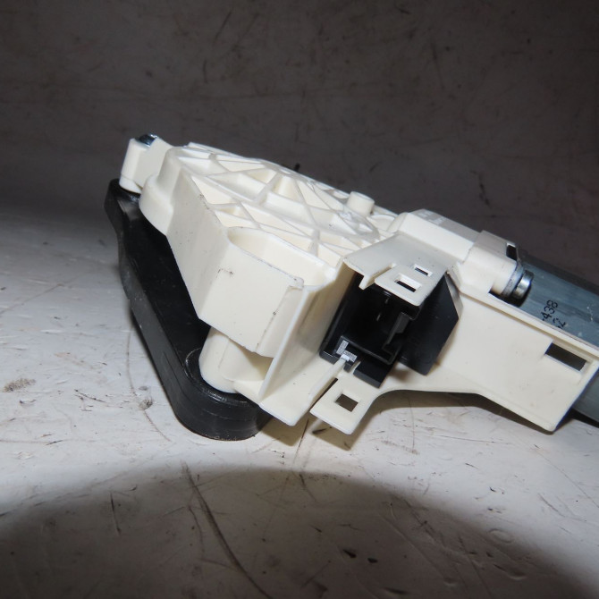 Mecanisme + moteur lève-glace avant droit occasion  Audi A1 Sportback (8XA, 8XF) 1.4 tfsi (2011-2015)   8X4837462A  3