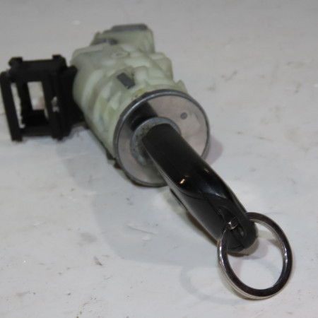 Antivol de direction occasion  Renault TWINGO III (BCM_, BCA_) 1.0 sce 70 (2014) 5 portes   487000662R 