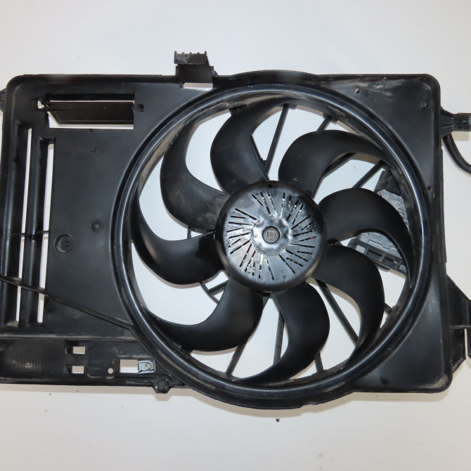 Moteur ventilateur radiateur occasion  Ford C-MAX II (DXA/CB7, DXA/CEU) 1.0 ecoboost (2012-2019)   2269500  1