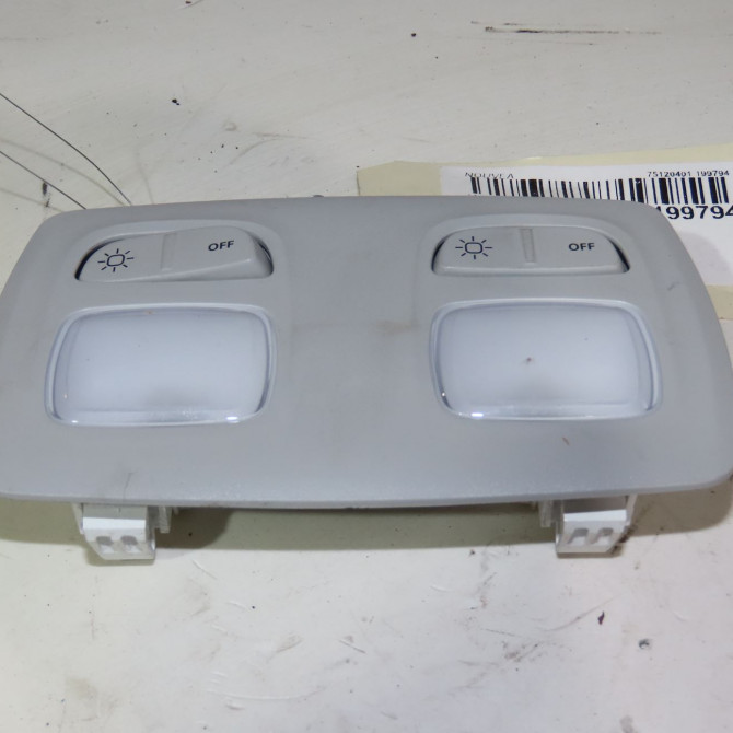 Plafonnier occasion  Dacia SANDERO III Liberty 125 i.e. (m73) (2012)   264307167R  1