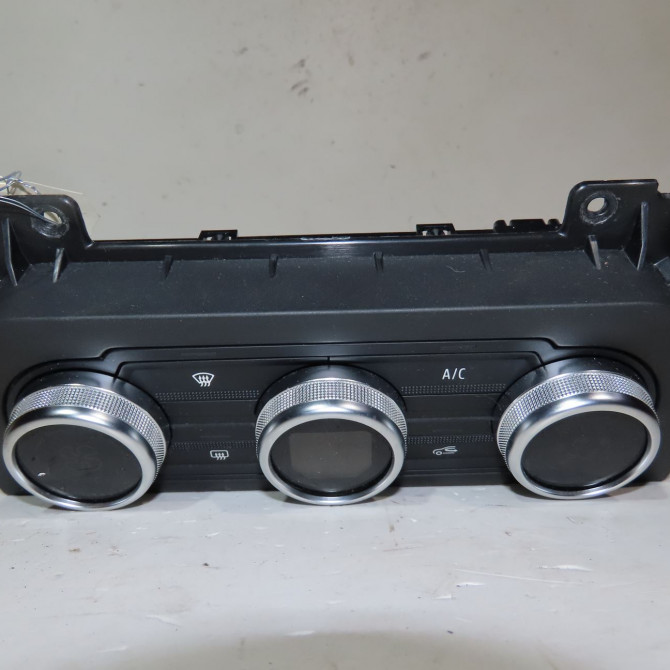 Commande de chauffage occasion  Dacia SANDERO III Liberty 125 i.e. (m73) (2012)   275100298R  1