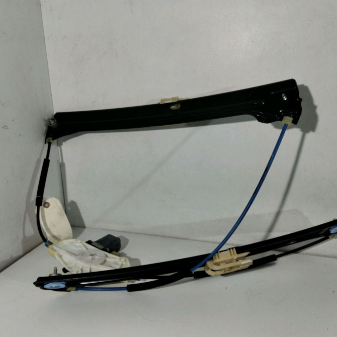 Mecanisme + moteur lève-glace avant droit occasion  VOLKSWAGEN TOURAN III Phase 1 06-2015->...   5TA837462A  1