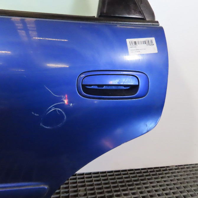 Porte arrière gauche occasion  Toyota COROLLA Liftback (_E11_) 2.0 d-4d (cde110_) (2000-2002)   6700412760  2