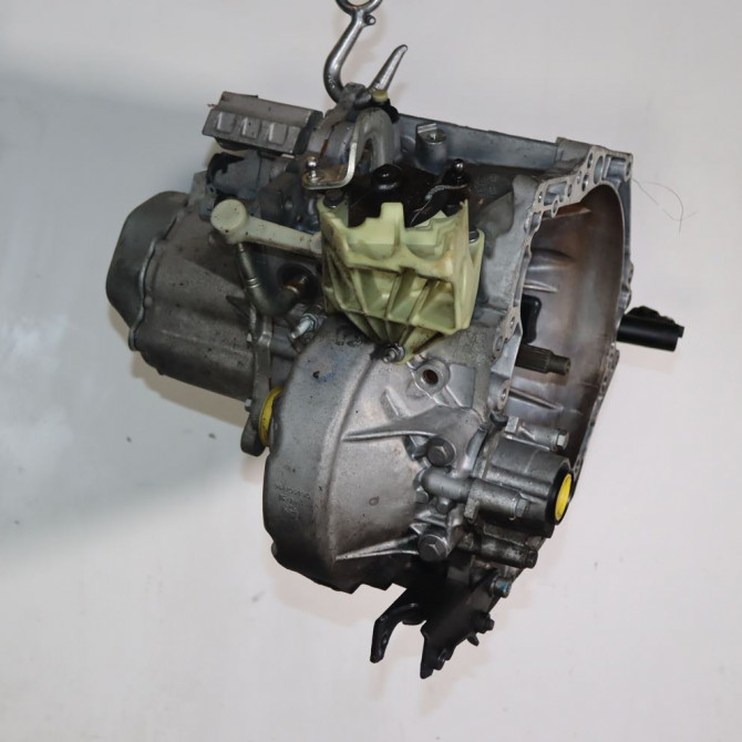 Boîte à vitesse mecanique occasion  Citroën C4 CACTUS 1.6 bluehdi 100 (2014)   20ET22  3