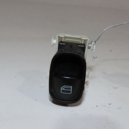 Commande lève-glace porte avant droite occasion  Mercedes-benz CLK (C209) Clk 270 cdi (209.316) (2002-2009)   2038200210 