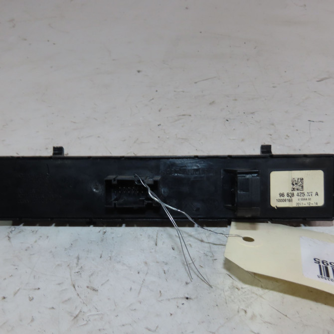 Bouton de warning occasion  Peugeot 3008 Monospace (0U_) 1.6 hdi (2009-2016) 5 portes   96638425XT  3