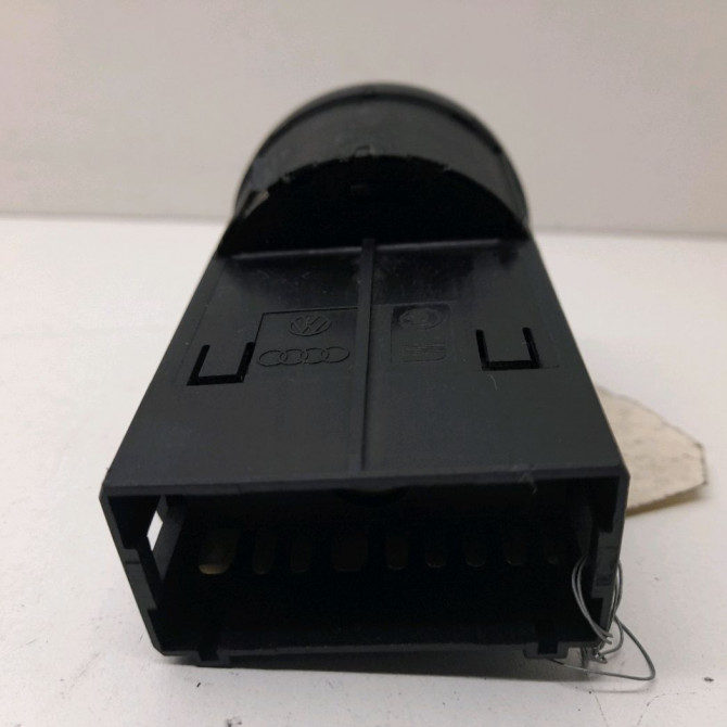 Interrupteur commande de phares occasion  Volkswagen vw PASSAT B5.5 Variant (3B6) 1.9 tdi (2000-2005)   8L0953513S 01C  3