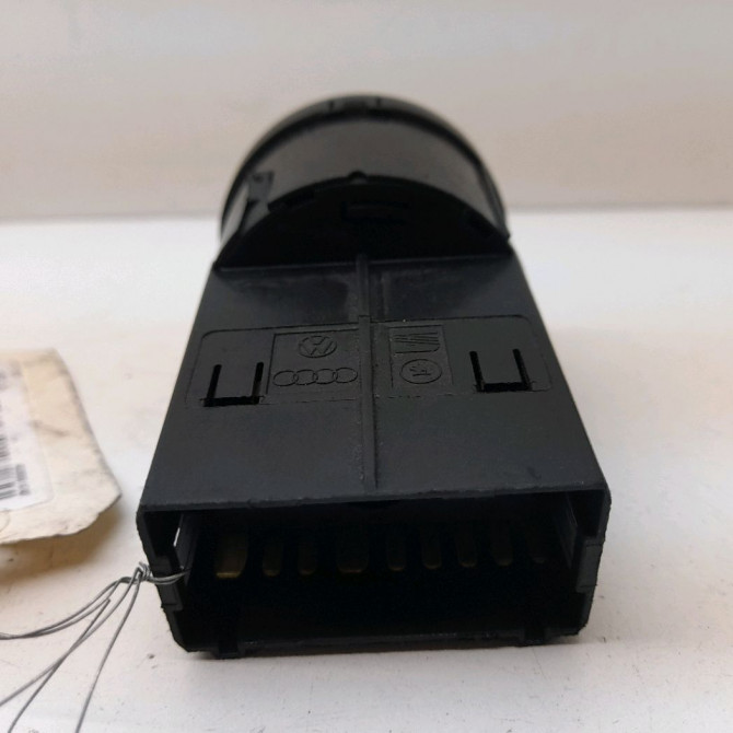 Interrupteur commande de phares occasion  Volkswagen vw PASSAT B5.5 (3B3) 1.9 tdi (2000-2005)   8L0953513S 01C  3