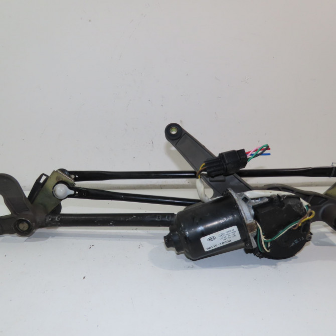 Moteur essuie-glace avant occasion  Kia CARENS III Monospace (UN) 2.0 crdi 140 (2006)   981101D000  3