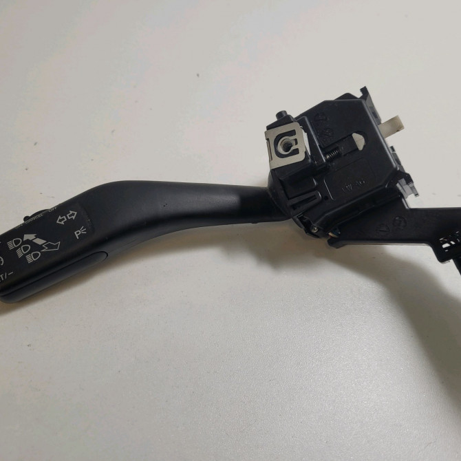 Commande eclairage occasion  Seat LEON (1P1) 1.9 tdi (2005-2010)   1K0953513G9B9  1