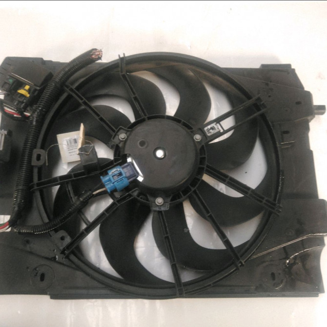 Moteur ventilateur radiateur occasion  Renault CLIO IV (BH_) 1.5 dci 75 (2012) 5 portes   214818009R  3