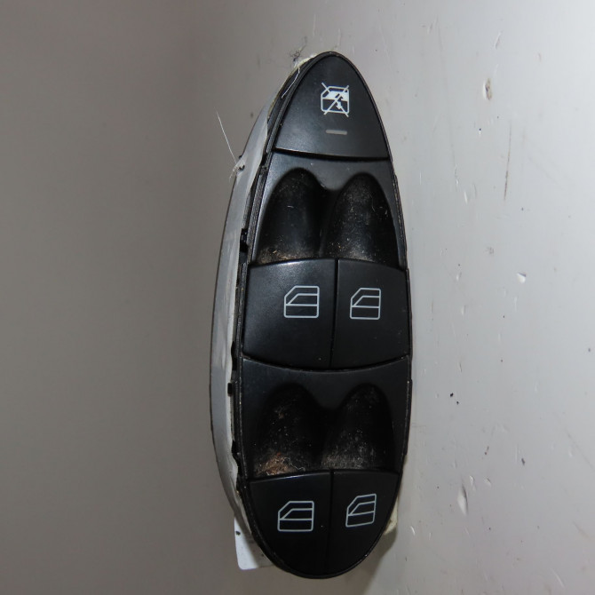 Commande lève-glace porte avant gauche occasion  Mercedes-benz CLASSE E (W211) E 270 cdi (211.016) (2002-2008)   2118219951  1