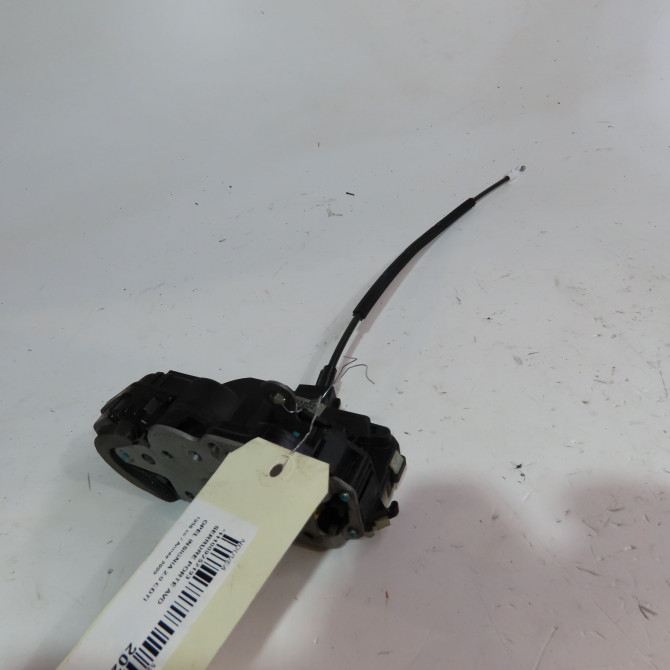 Serrure porte avd occasion  Opel INSIGNIA A Sports Tourer (G09) 2.0 cdti (35) (2008-2015)   13503802  1