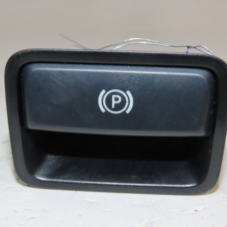 Interrupteur commande de frein a main occasion  Mercedes-benz CLASSE B Sports Tourer (W246, W242) B 180 cdi (246.200) (2011-2014)   2469050451 