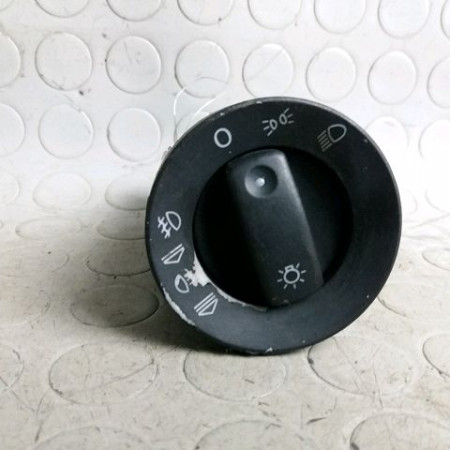 Interrupteur commande de phares occasion  Audi A4 B6 (8E2) 1.9 tdi (2000-2004) 4 portes   8E0941531A5PR 