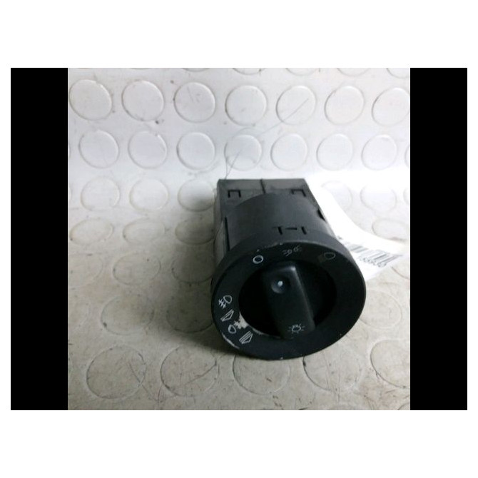 Interrupteur commande de phares occasion  Audi A4 B6 (8E2) 1.9 tdi (2000-2004) 4 portes   8E0941531A5PR  2